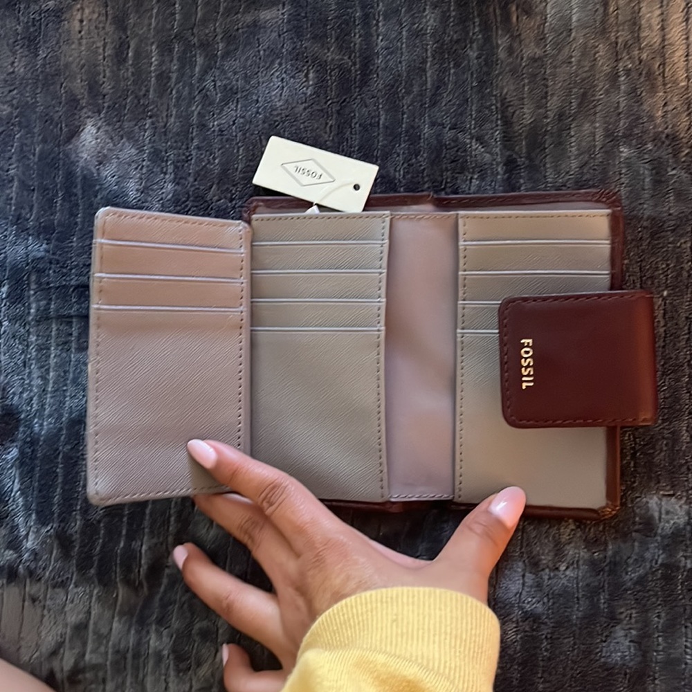 Fossil Wallet - Picture 4 of 5